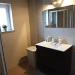 A 5 Minutos Da *